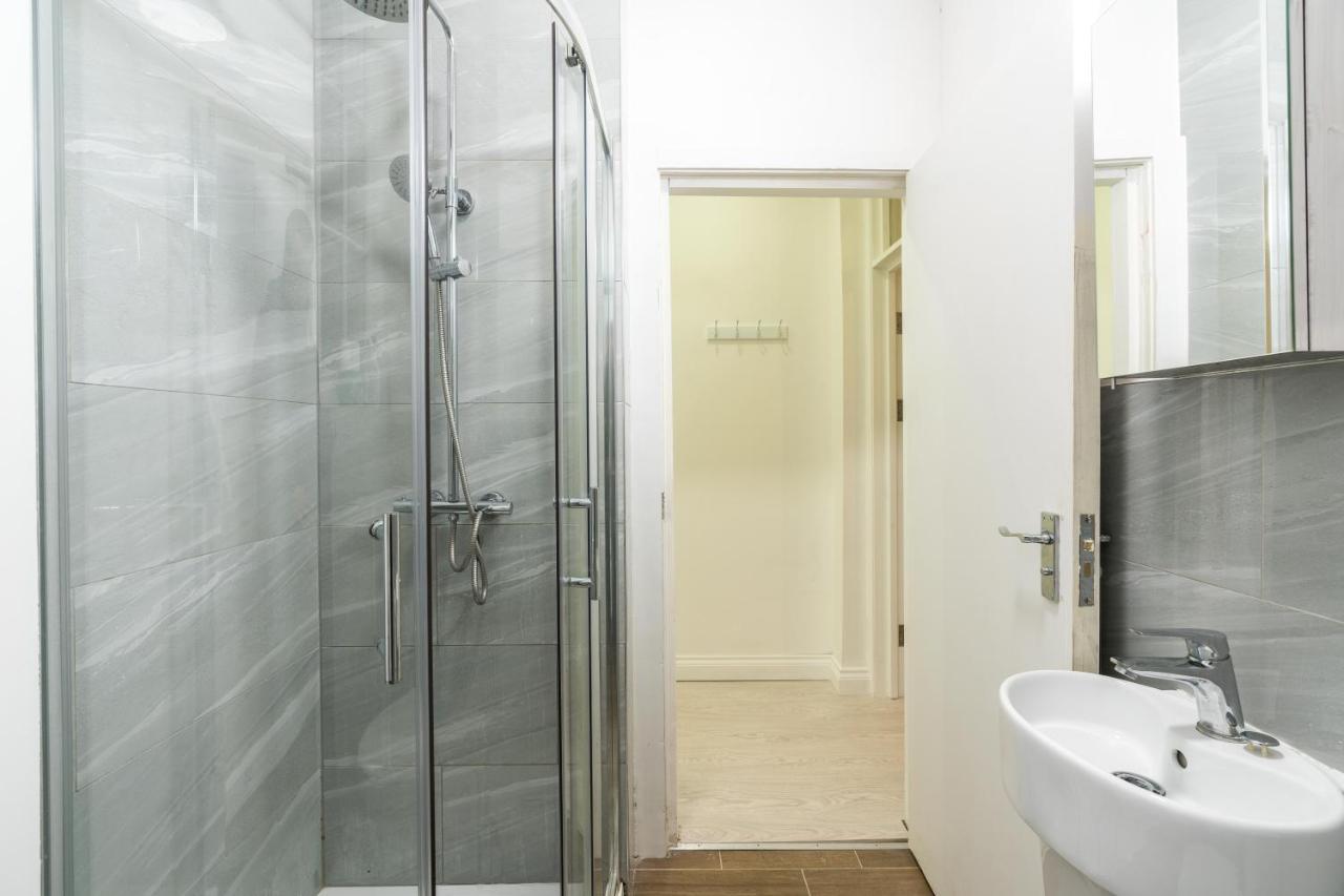 Chic & Cozy: South Kensington Studio London Bagian luar foto